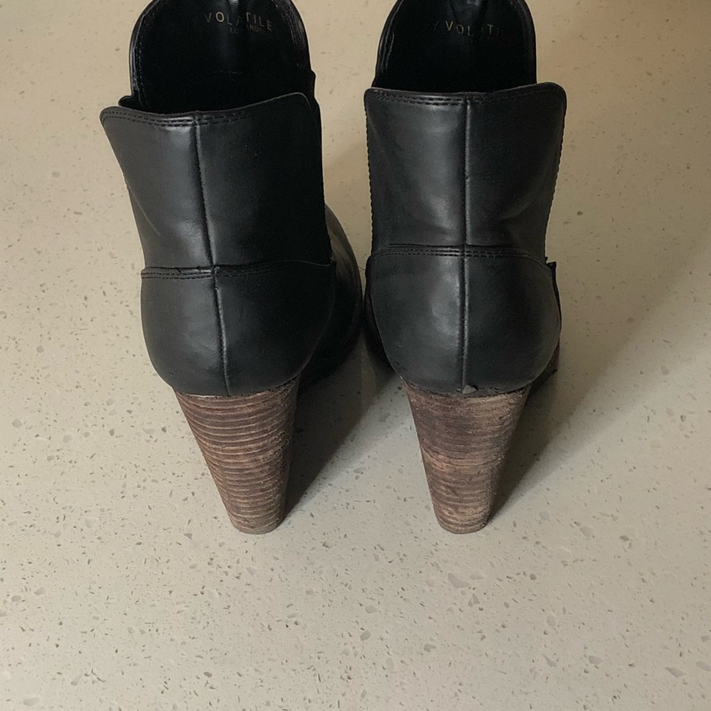 Boots - Picture 5 of 5